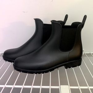 Black rain booties size 6